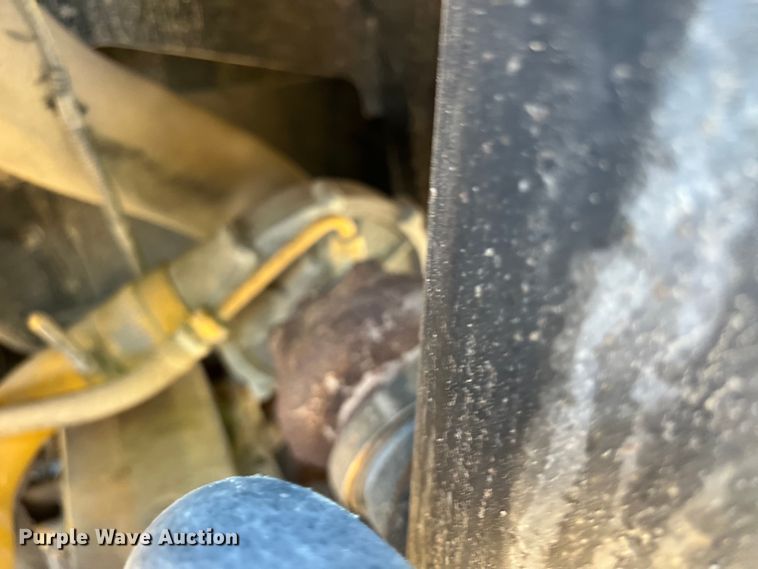 image for item DS3061 2007 John Deere  450J LT dozer