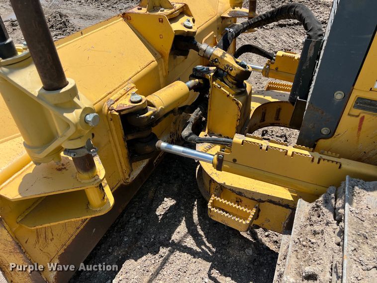 image for item DS3061 2007 John Deere  450J LT dozer