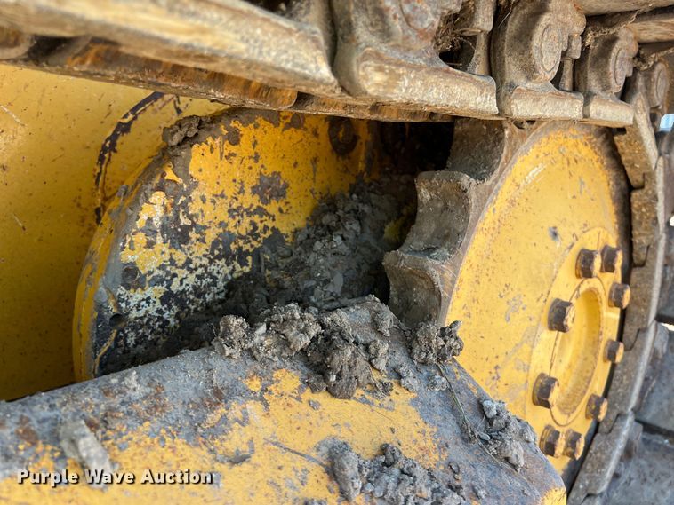 image for item DS3061 2007 John Deere  450J LT dozer