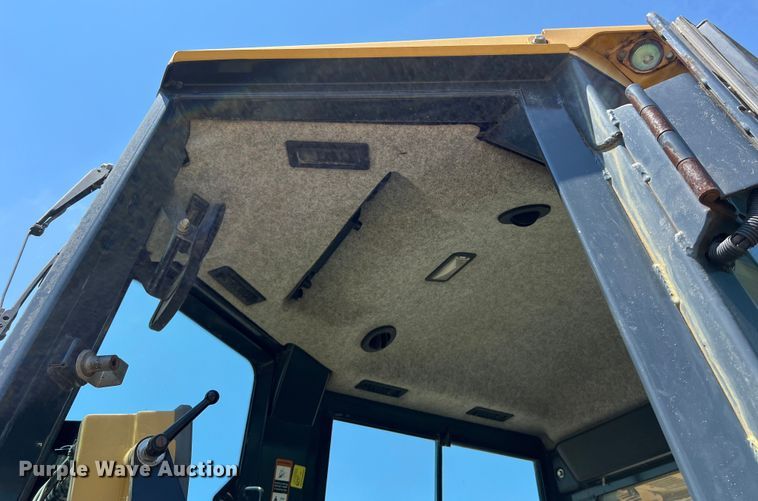 image for item DS3062 2008 John Deere  450J LT dozer