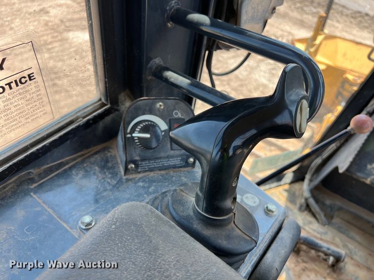 image for item DS3062 2008 John Deere  450J LT dozer