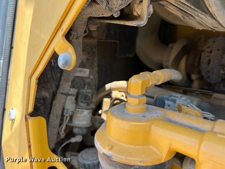 image for item DS3062 2008 John Deere  450J LT dozer