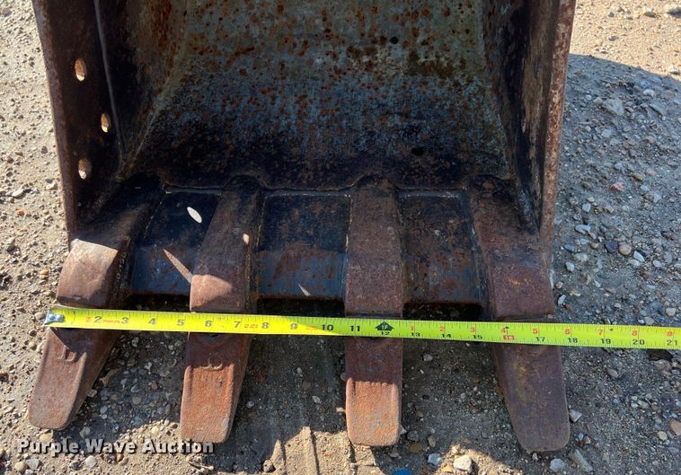 image for item DS3063 2005 John Deere 35D mini excavator