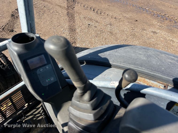 image for item DS3063 2005 John Deere 35D mini excavator