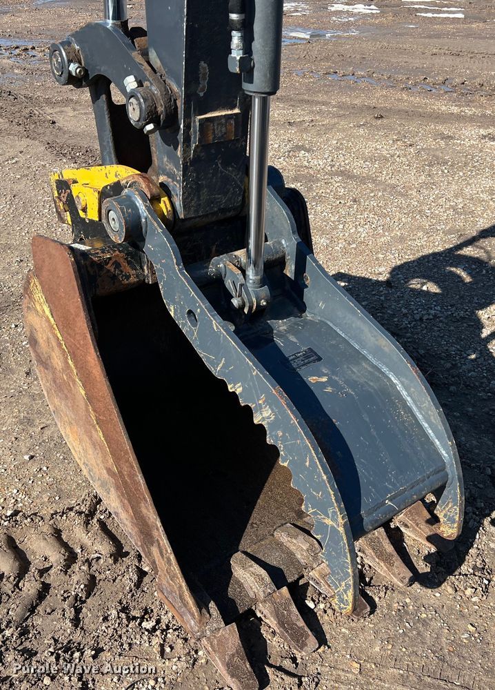 image for item DS3065 2019 John Deere 60G mini excavator