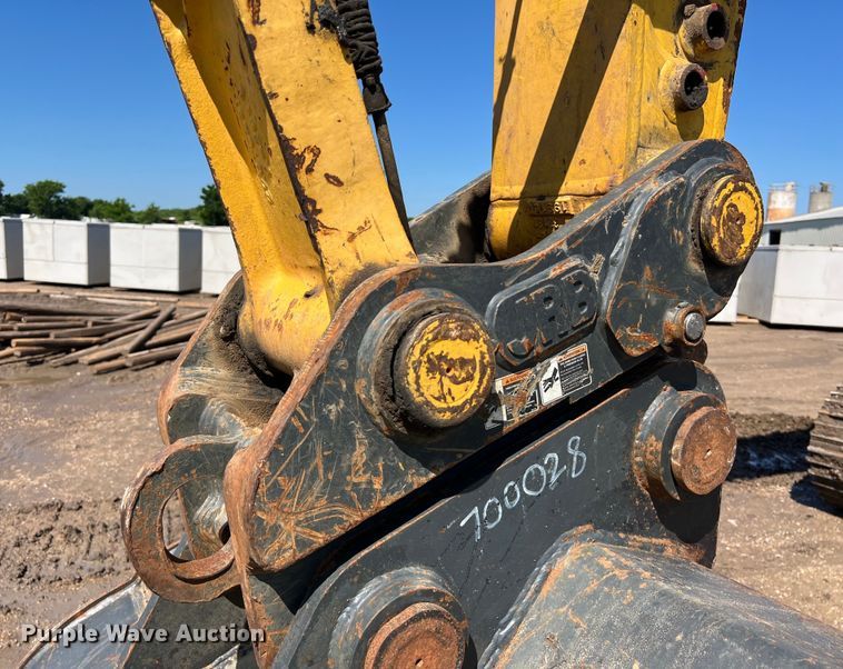 image for item DS3066 2020 Komatsu PC238USLC-11 excavator