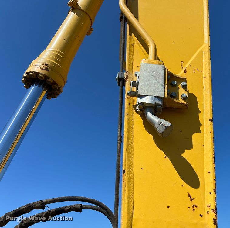 image for item DS3066 2020 Komatsu PC238USLC-11 excavator