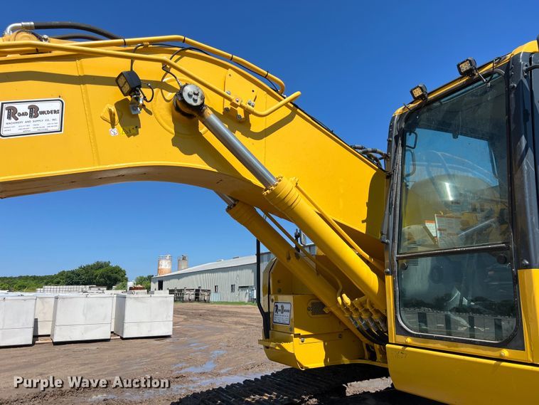 image for item DS3066 2020 Komatsu PC238USLC-11 excavator