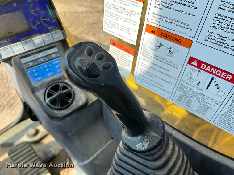 image for item DS3066 2020 Komatsu PC238USLC-11 excavator