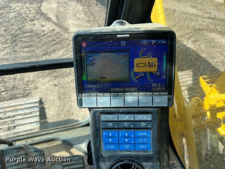 image for item DS3066 2020 Komatsu PC238USLC-11 excavator