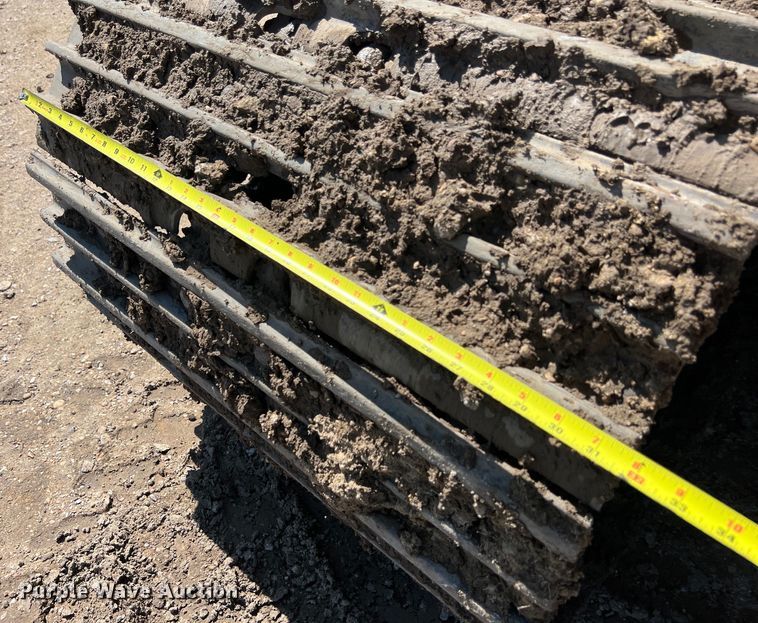 image for item DS3066 2020 Komatsu PC238USLC-11 excavator