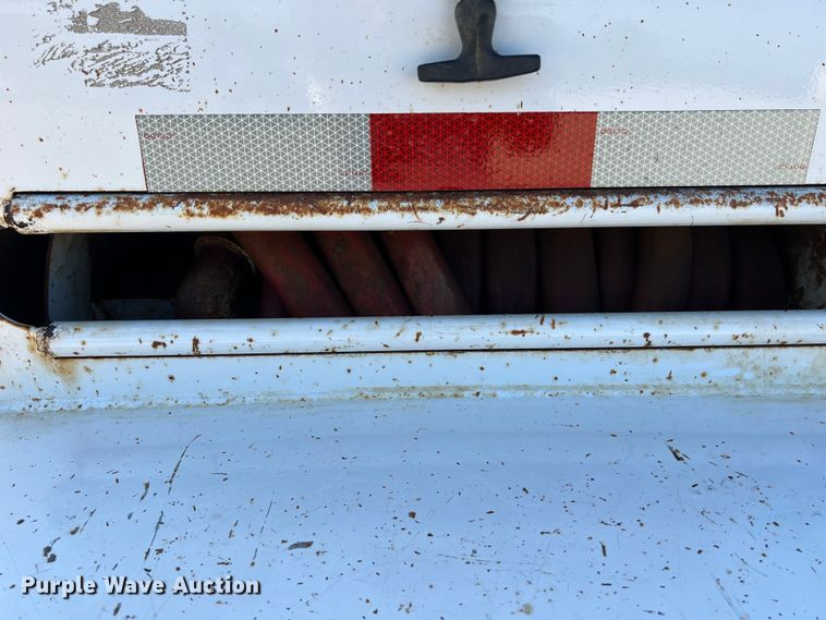 image for item DS3067 2013 International  DuraStar 4300  water truck