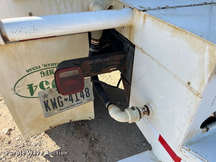 image for item DS3067 2013 International  DuraStar 4300  water truck