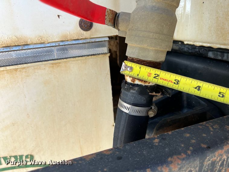 image for item DS3067 2013 International  DuraStar 4300  water truck