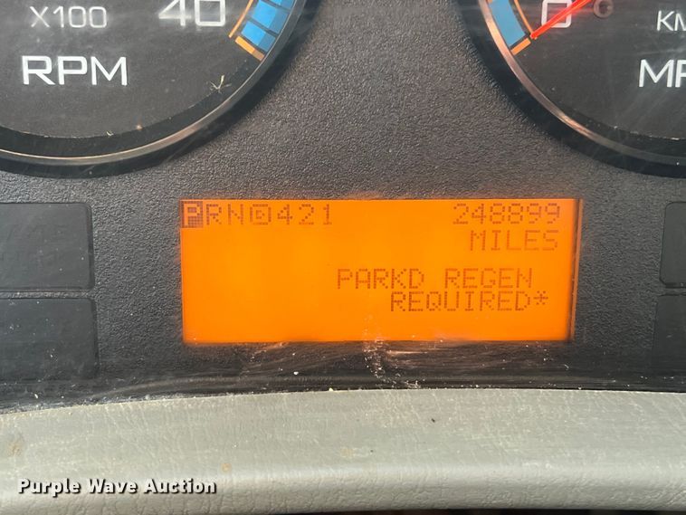 image for item DS3067 2013 International  DuraStar 4300  water truck