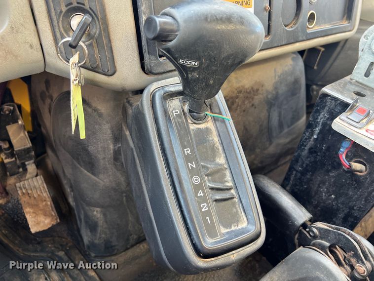 image for item DS3067 2013 International  DuraStar 4300  water truck