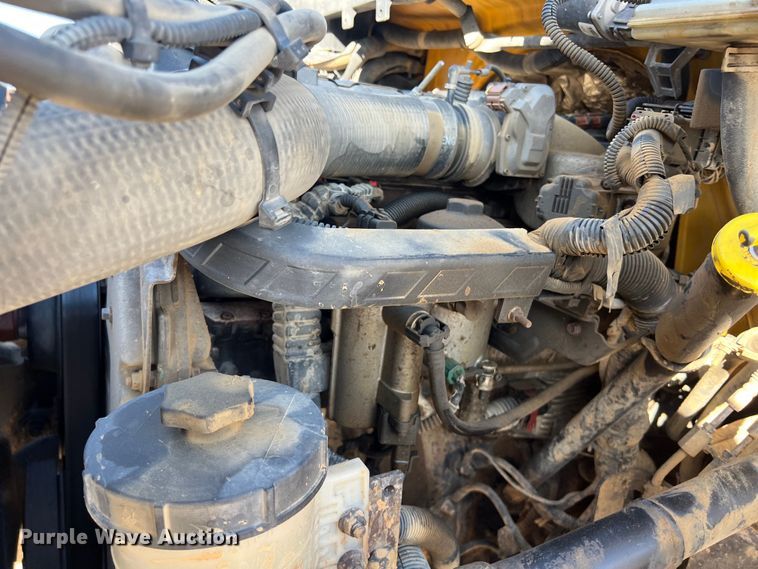 image for item DS3067 2013 International  DuraStar 4300  water truck