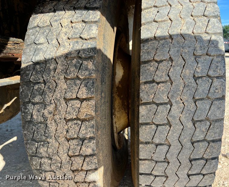 image for item DS3067 2013 International  DuraStar 4300  water truck