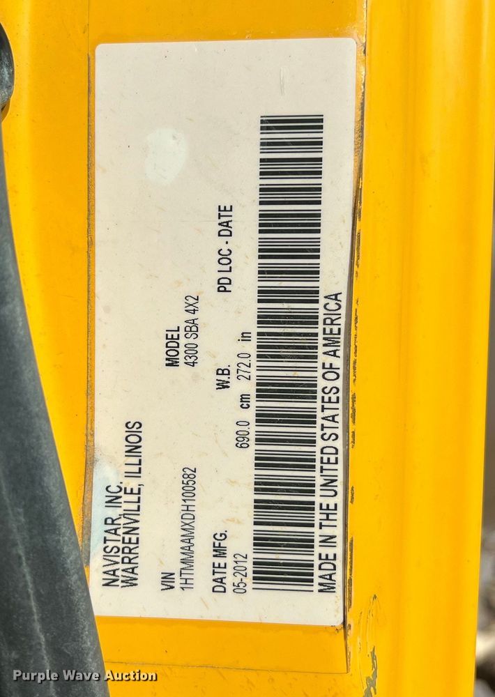 image for item DS3067 2013 International  DuraStar 4300  water truck