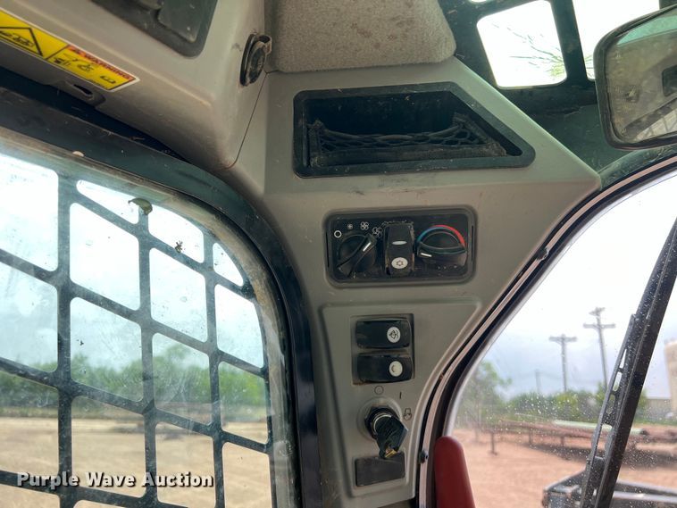 image for item DS3087 2017 Caterpillar 299D2 HXP tracked skid steer loader