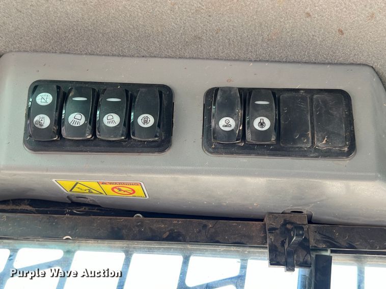 image for item DS3087 2017 Caterpillar 299D2 HXP tracked skid steer loader