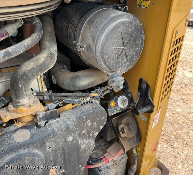 image for item DS3087 2017 Caterpillar 299D2 HXP tracked skid steer loader