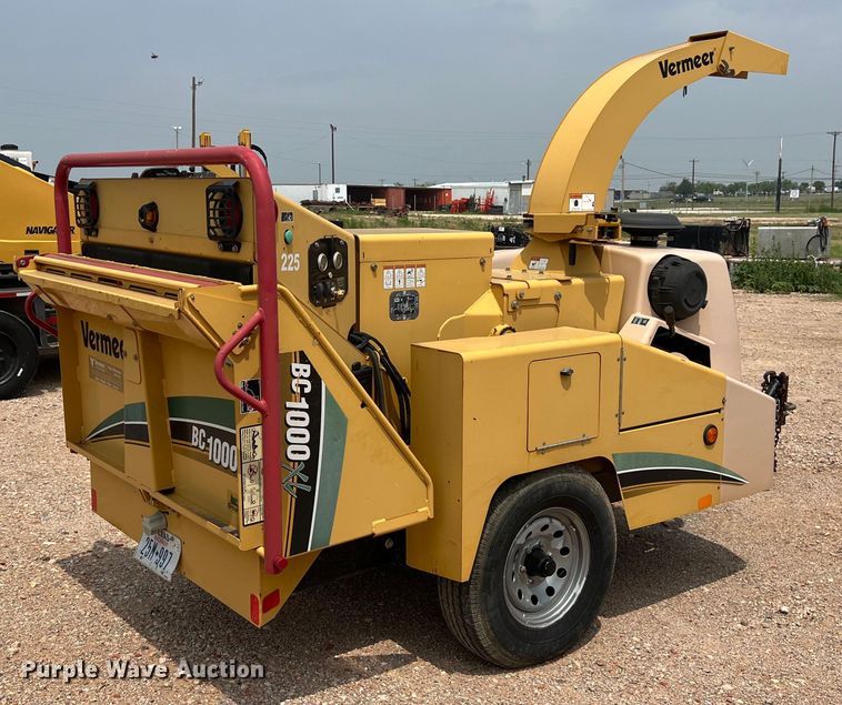 image for item DS3088 2009 Vermeer BC1000XL wood chipper