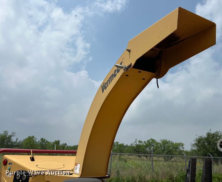 image for item DS3088 2009 Vermeer BC1000XL wood chipper