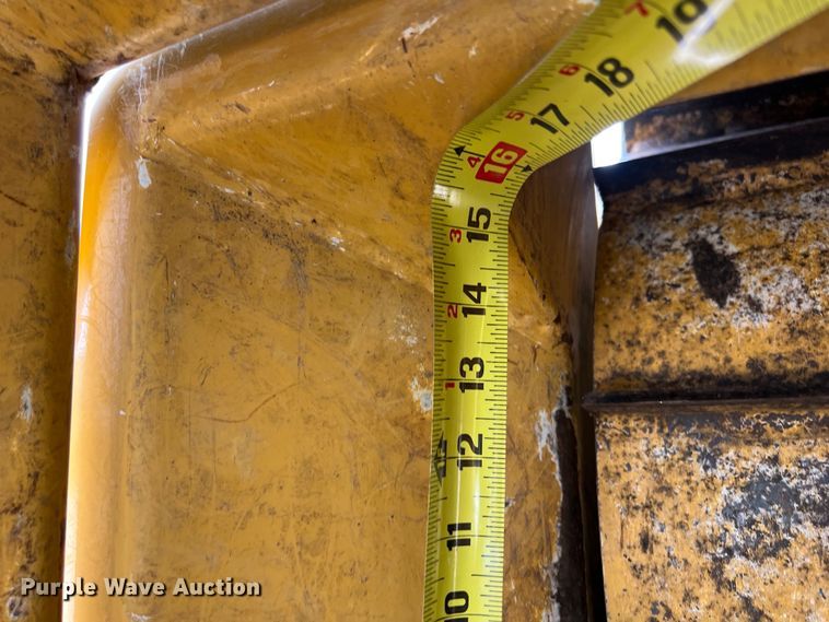 image for item DS3088 2009 Vermeer BC1000XL wood chipper