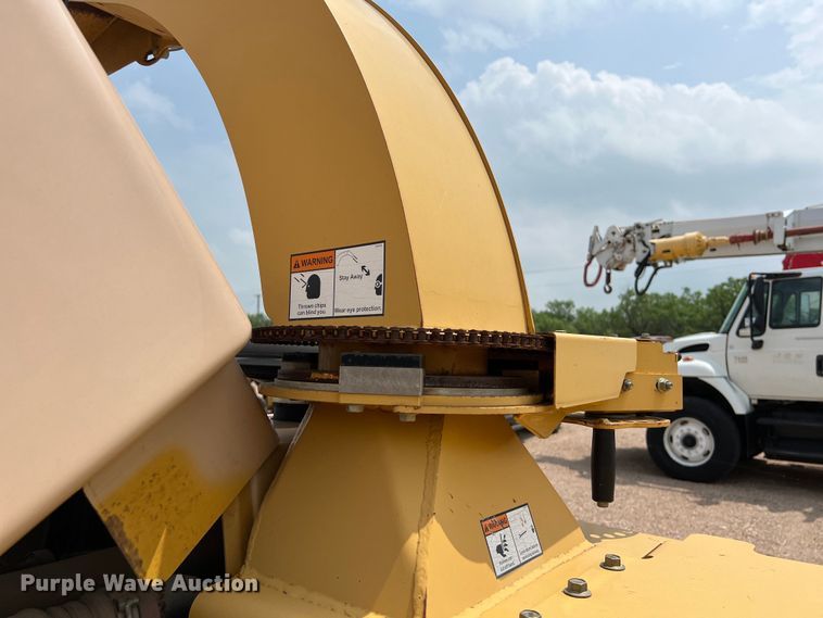 image for item DS3088 2009 Vermeer BC1000XL wood chipper