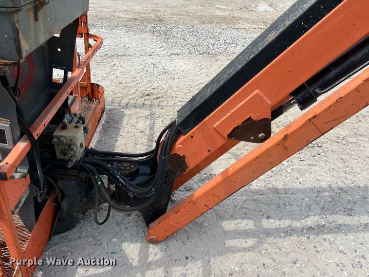 image for item DS3105 2014 JLG 600AJ boom lift