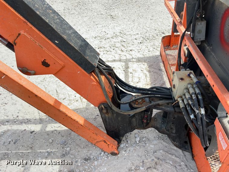 image for item DS3105 2014 JLG 600AJ boom lift