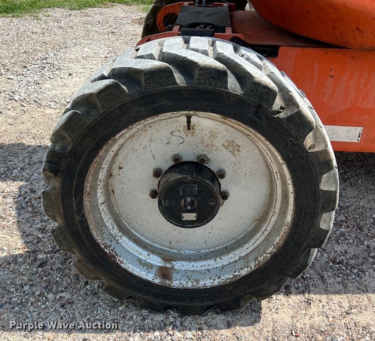 image for item DS3105 2014 JLG 600AJ boom lift