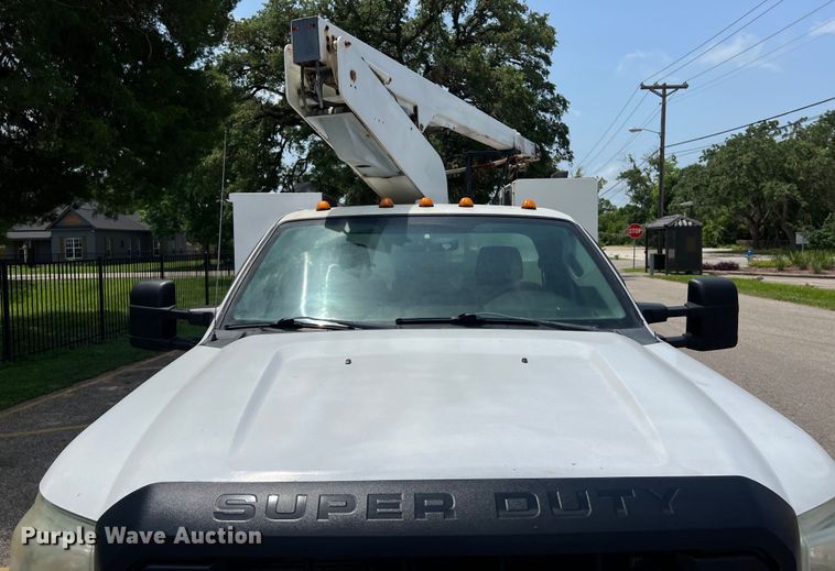 image for item DS3108 2011 Ford F550 Super Duty XL bucket truck