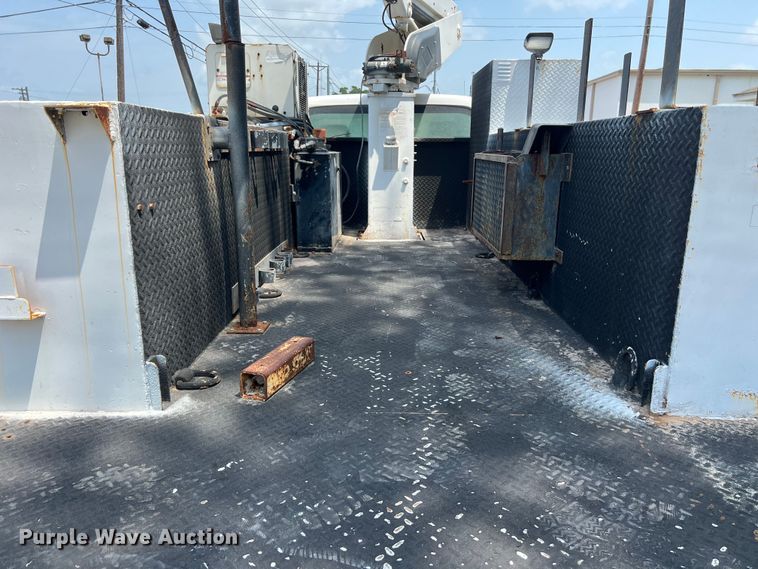 image for item DS3108 2011 Ford F550 Super Duty XL bucket truck