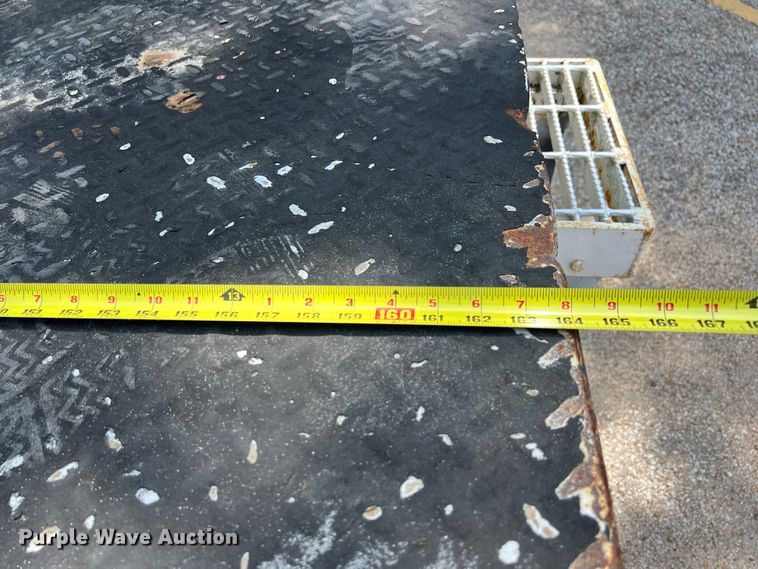 image for item DS3108 2011 Ford F550 Super Duty XL bucket truck