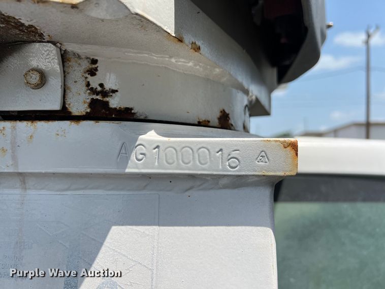 image for item DS3108 2011 Ford F550 Super Duty XL bucket truck