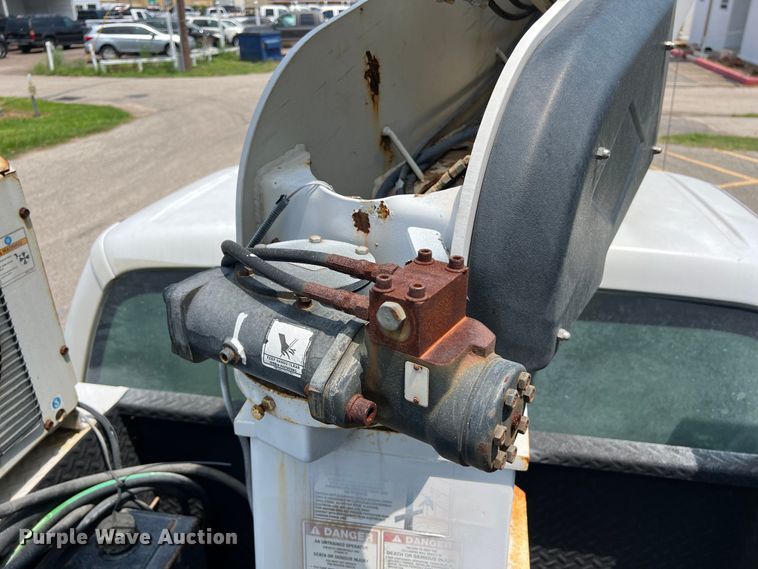 image for item DS3108 2011 Ford F550 Super Duty XL bucket truck