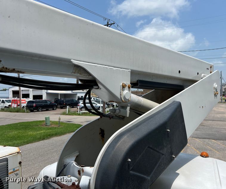 image for item DS3108 2011 Ford F550 Super Duty XL bucket truck