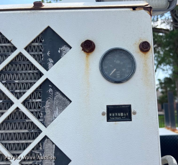 image for item DS3108 2011 Ford F550 Super Duty XL bucket truck