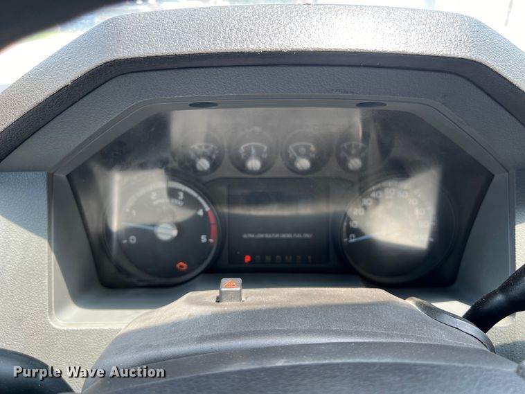 image for item DS3108 2011 Ford F550 Super Duty XL bucket truck