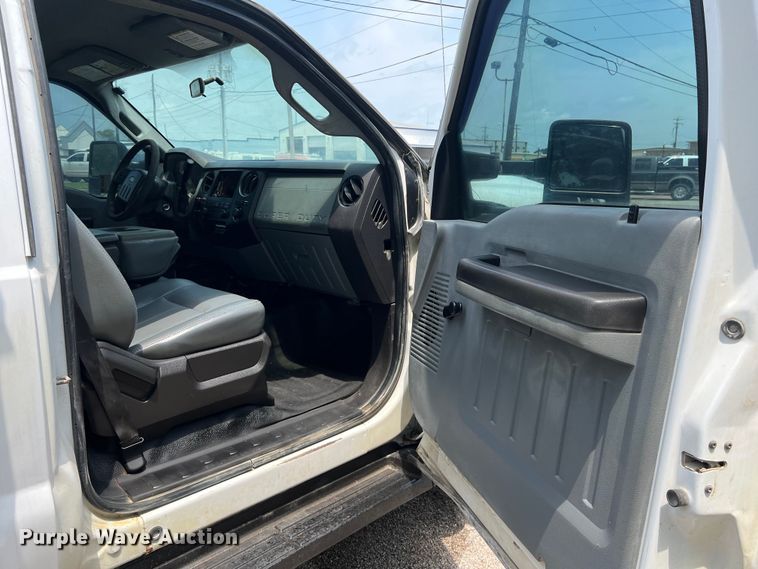 image for item DS3108 2011 Ford F550 Super Duty XL bucket truck