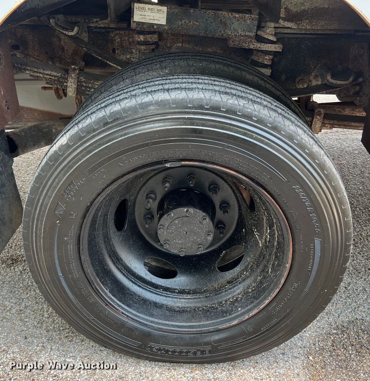 image for item DS3108 2011 Ford F550 Super Duty XL bucket truck