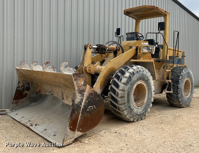 image for item DS3111 1994 Komatsu WA250-1 wheel loader