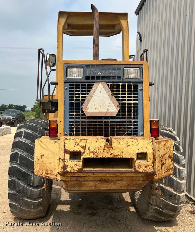 image for item DS3111 1994 Komatsu WA250-1 wheel loader