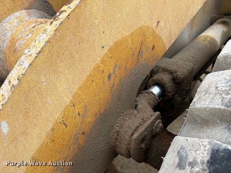 image for item DS3111 1994 Komatsu WA250-1 wheel loader