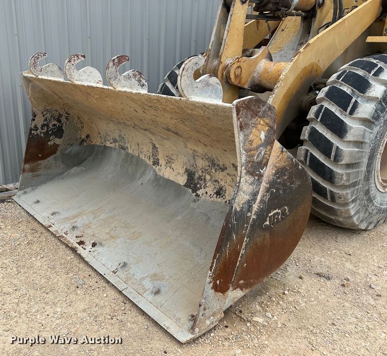 image for item DS3111 1994 Komatsu WA250-1 wheel loader