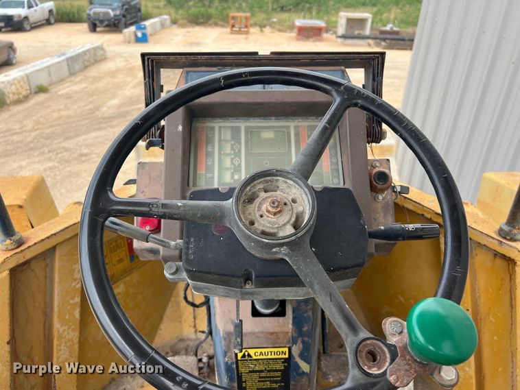 image for item DS3111 1994 Komatsu WA250-1 wheel loader