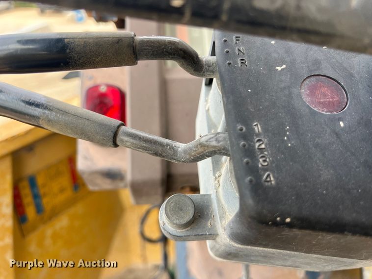 image for item DS3111 1994 Komatsu WA250-1 wheel loader