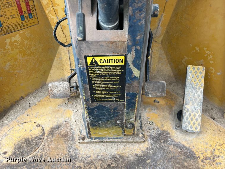 image for item DS3111 1994 Komatsu WA250-1 wheel loader